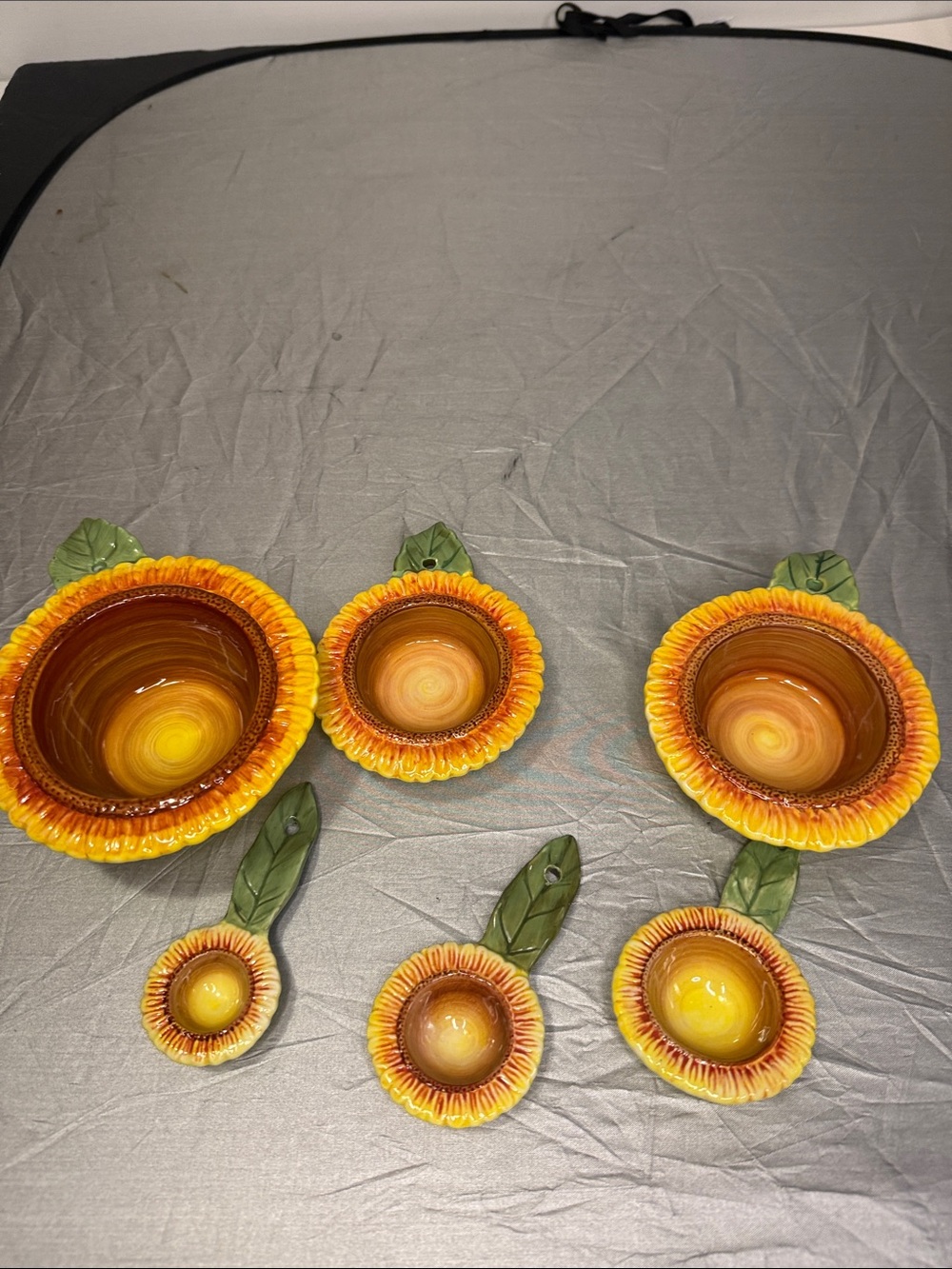 Sunflower Ceramic Hanging Bowls and Spoons - Yellow missing the cup measure.